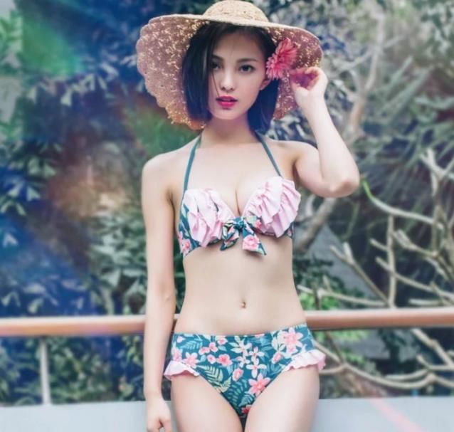 选对泳装,秒变肤白貌美大长腿