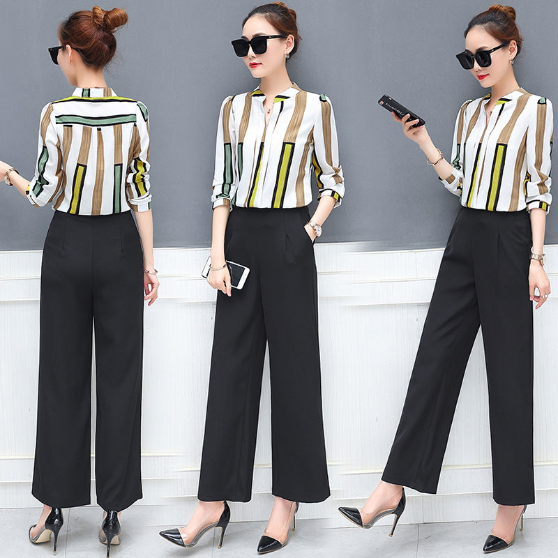 中秋节，这套装必须要买2件，特适合40-50岁女人，显嫩洋气