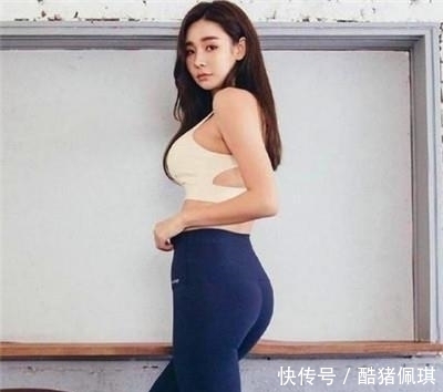 底裤：简约而不简单，街拍女神微胖身材的紧身打底裤小姐姐
