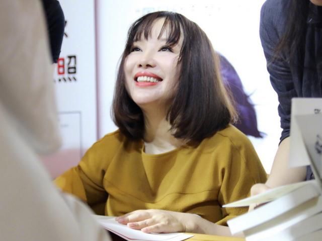 照骗？咪蒙减肥后原图曝光 网友：硬生生从胖大妈修成小仙女