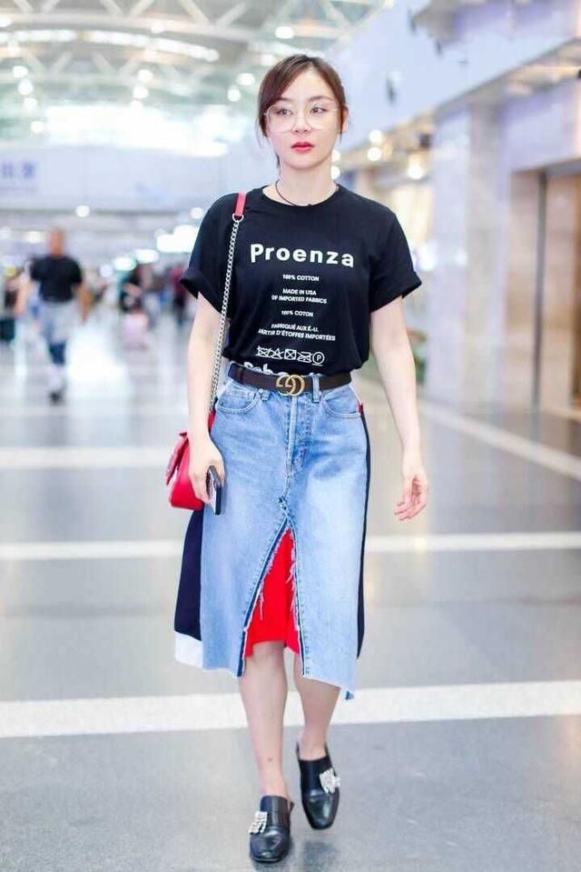 袁姗姗又开始自黑了，女神变村姑只用一条红色打底裤就做到了！