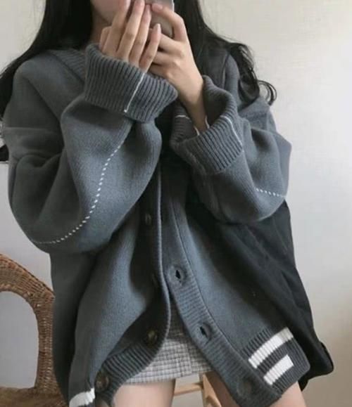  「简直」“妈妈毛衣”别扔，搭配这些裤子后，简直就像换个人