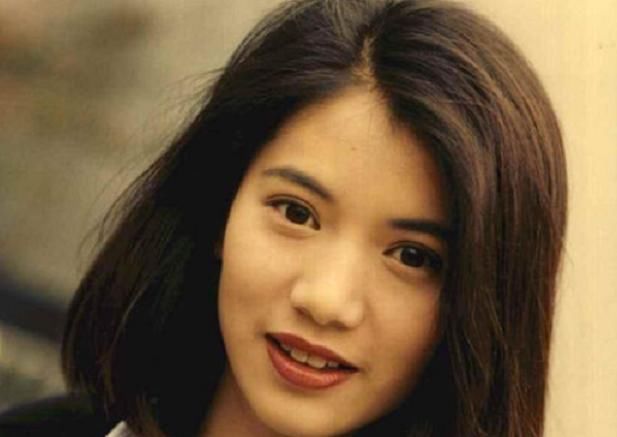  「美眉」有眼袋的美眉们，想要去除眼袋该怎么做。都有哪些好办法呢？