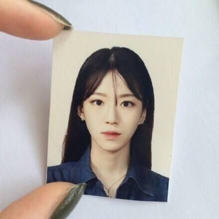 看了韩国妹子的证件照，怀疑自己脸盲！网友：同一个医生很正常！