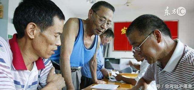 农村新政策出台，这些农民有补贴了，上千元的养老金每月都有！