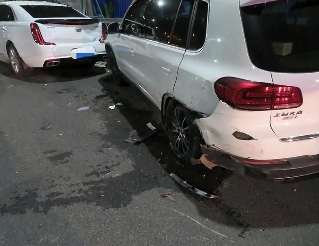  【男子】连撞三车后，广东男子对天发誓：这是我老婆干的