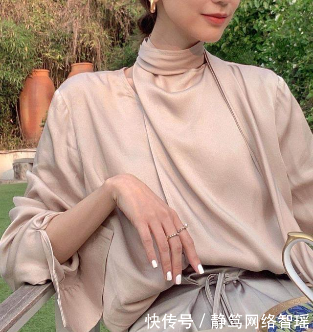 就要:今年就要穿好这几件衬衫,让你时髦温婉又有女人味