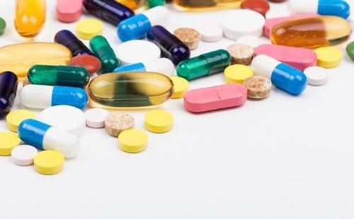 把脸上堵着毛孔的皮脂螨排出来,黑头痘痘就好了大半,不看不知道