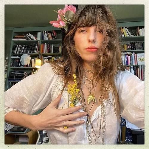  『裤衩』宅家也穿出仪式感！时尚达人居家日常，没有大裤衩只有好看自拍！