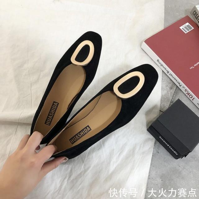 今年流行的百搭款鞋