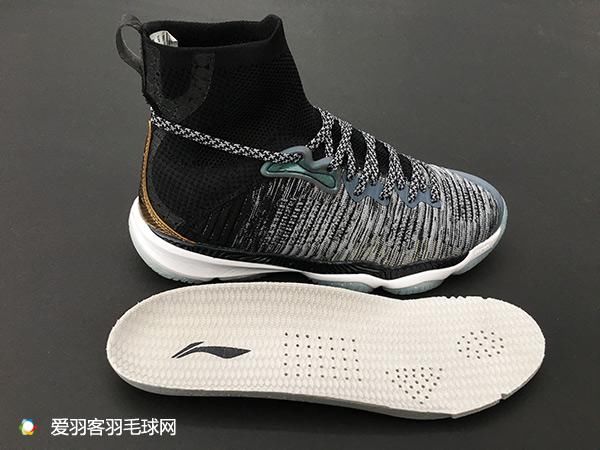 “潮”出天际！李宁Ranger“变色龙”2.0测评