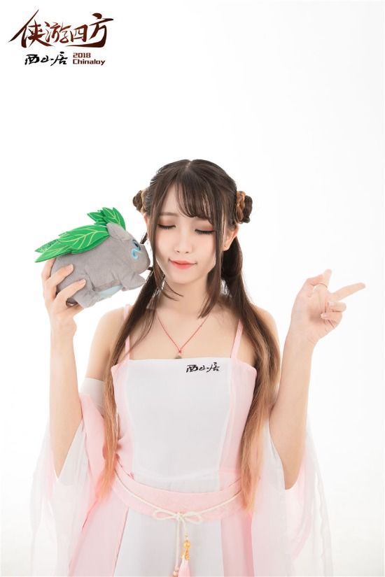 西山居CJ展台颜值爆表 国风服饰展现最仙ShowGirl