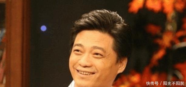 北大教授炮轰铲屎官是大忽悠、想捞好处，遭网友反击伪君子！