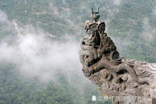 华山栈道连跳两人，丧命无数龙头香被禁止，游客：想死是拦不住的