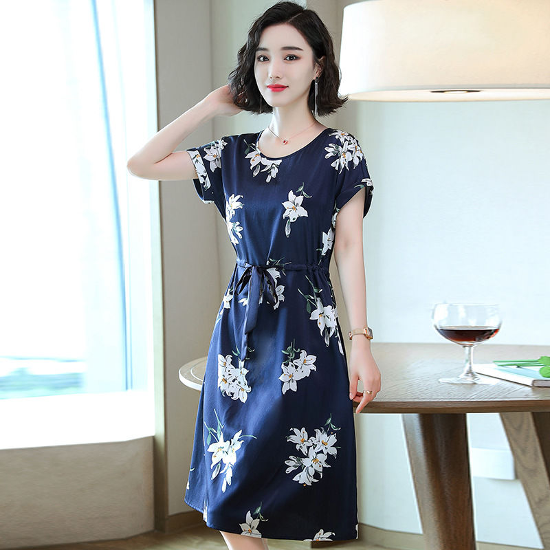 终于找到了，6070穿显嫩又洋气，比雪纺好看百倍的“冻龄裙”