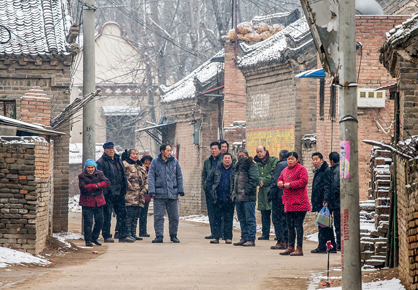 黄河从这决口改入黄海为渤海，这里的村庄要消失，镜头为百姓存照