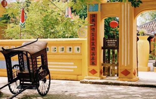  【古城】国外最具“中国风”的古城，满大街都是汉字，游客纷纷慕名前来