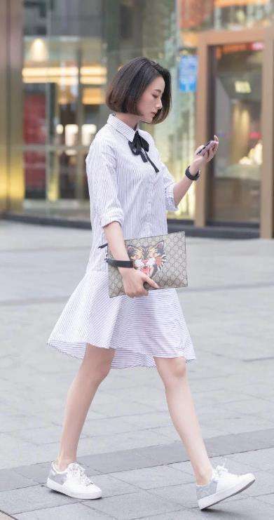 街拍: 美女太多了不知道怎么选了, 网友: 我觉得图7就很有气质