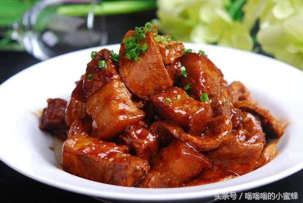 做红烧肉放什么配菜好吃 t01e70d277dd83901ff.jpg