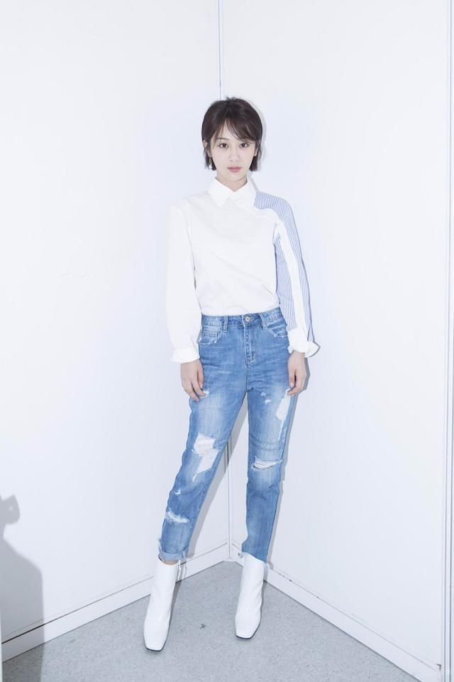 继吴昕之后，杨紫手握养生杯，90后的她已经老了吗？