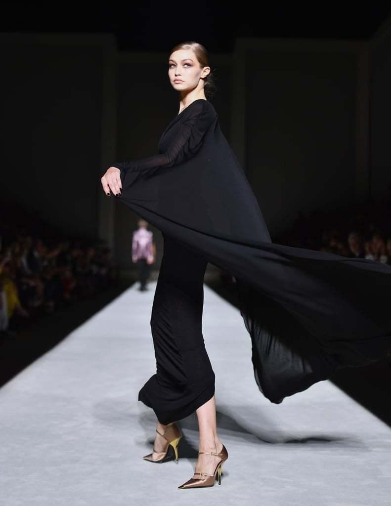 吉吉现身纽约时装周!“破旧不堪”背心真洋气，台上尽显完美身材