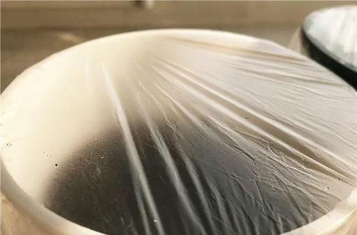  「增加光照」这水果太贵了，吃完留下核，还能种盆栽！