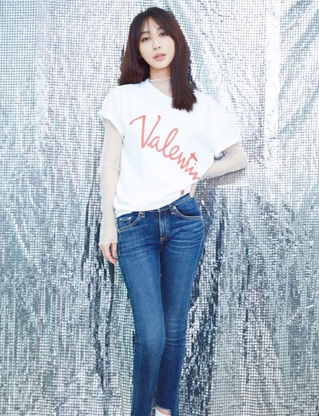 李菲儿的裙子不到2百块，穿成上万大牌感还很显腿长，这款必火！