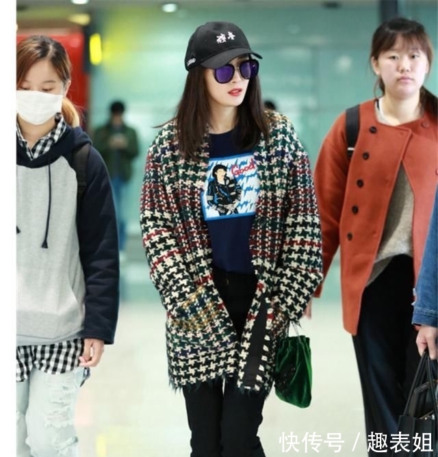  反感：令人“反感”的这几种衣服，三四十岁女人总爱穿，俗气又显老