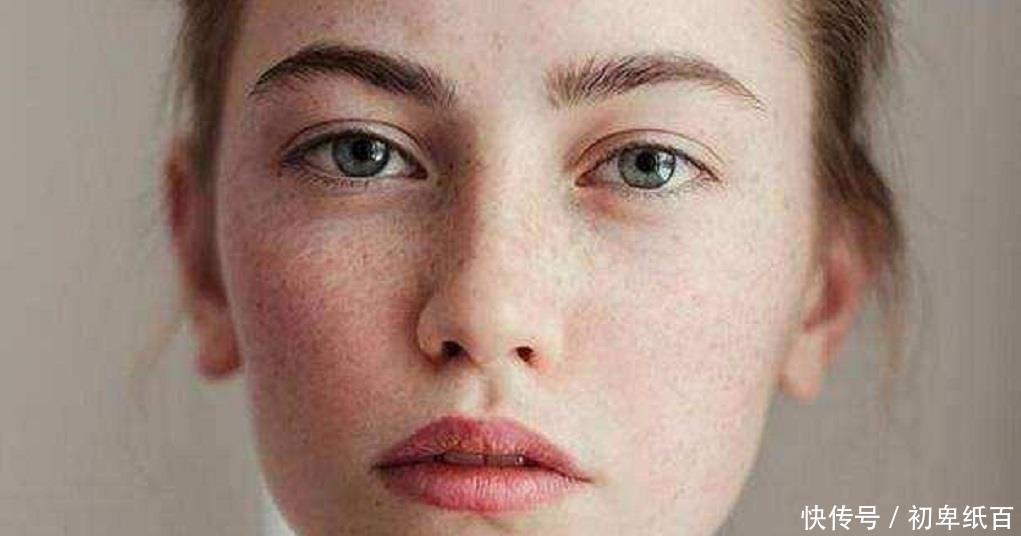  『嫩肤』土豆加“它”来敷脸，不出半个月淡化色斑又嫩肤，简单好用还省钱