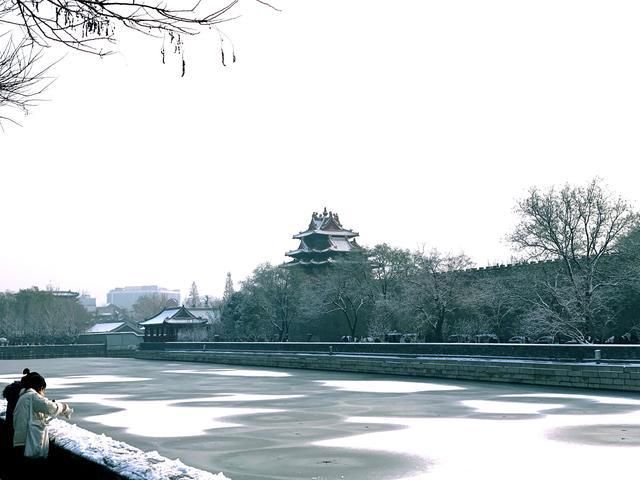 初雪照片刷爆网络,8W门票瞬间售罄,本文带你看看“无滤镜”故宫