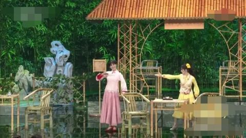 2019鞠婧祎谢娜春晚