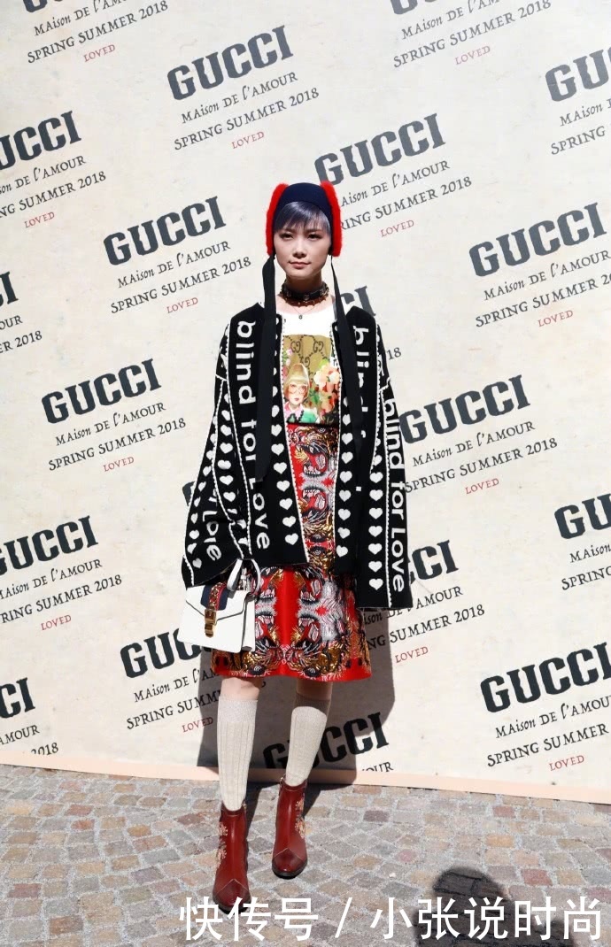 李宇春真猛!彩排时身上还背了个“抢袋”网友:也就只有你特别!!