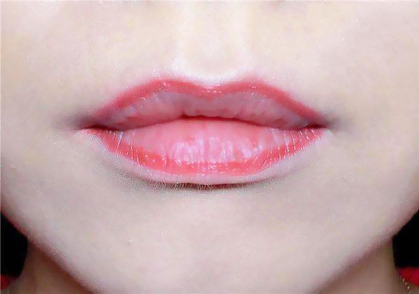 杨超越都要去演动漫《你的名字》了，你还只会＂漫画遮脸＂这招?