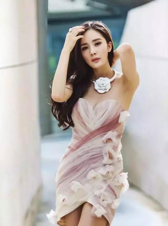 看了杨幂腿，男人都要怀疑人生了，不知道刘恺威每天怎么过的！