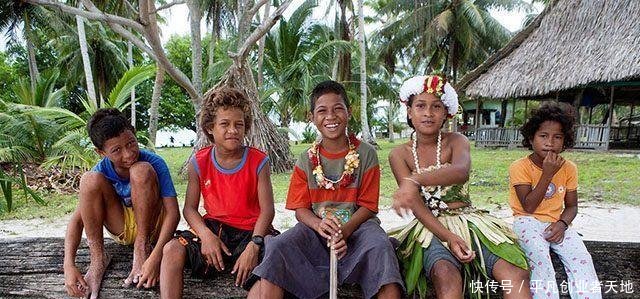  [公交车]世界上最可怜的国家, 全国只有两辆公交车, 最愿搬迁到