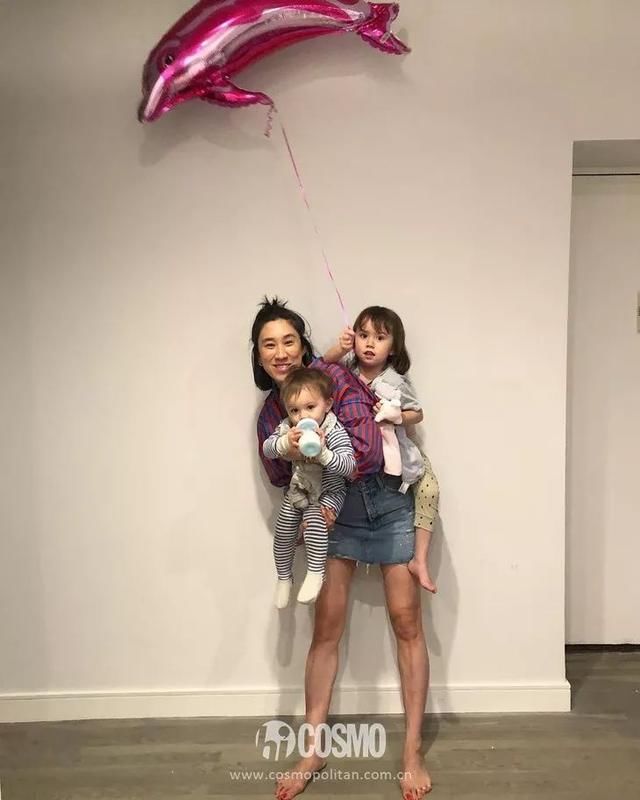 时髦办｜Eva Chen这个时髦精，夏天最爱还是衬衫+牛仔（和我一样