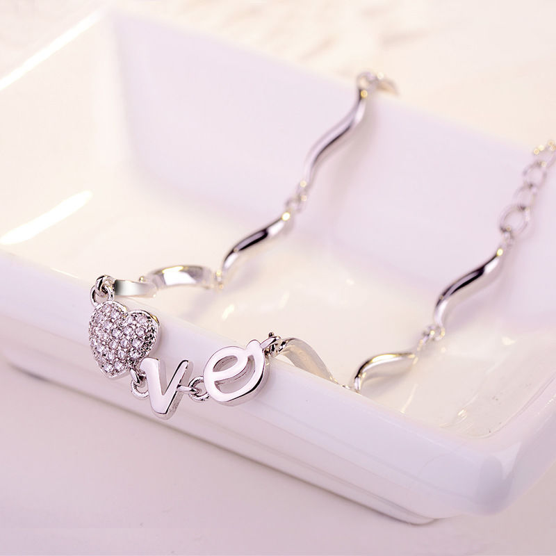 七夕将至想要讨女人喜欢，教你一招瞬间心花怒放，聪明男人早准备