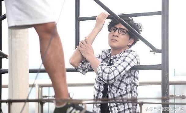 李雨桐凌晨发文耐人寻味,早上薛之谦公布喜当爹,小哥名字成焦点