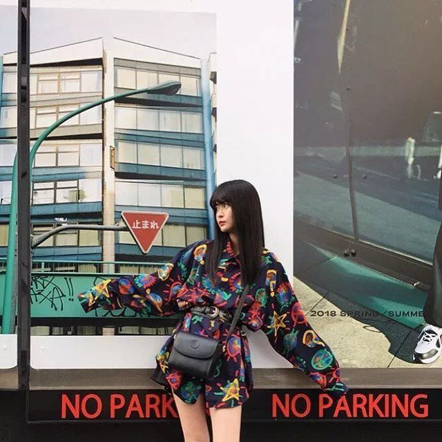 年仅21岁身高167的横田成当红的杂志麻豆,坐拥日圈26万粉丝,超