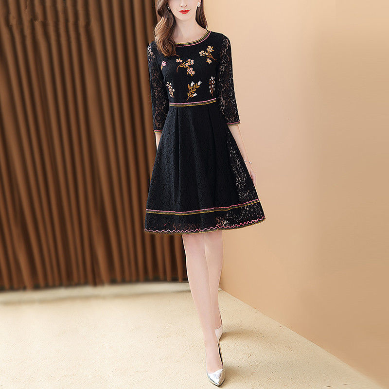 如今的秋装真是高级，上身显瘦迷人，怪不得老婆都把旧裙子扔掉了