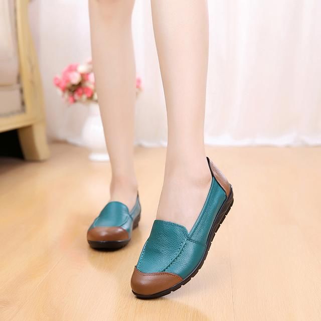 小姨子来我家穿了这鞋子，太美了，展现双脚之妩媚，又白嫩