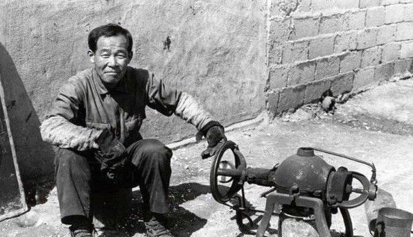 老照片:一组70年代的韩国农村生活照，太珍贵了!