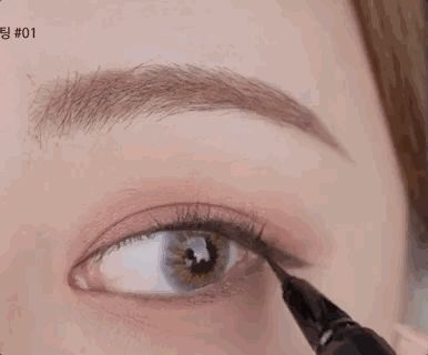 女人别傻傻纯素颜，要画淡妆!化妆师教淡妆顺序，简单又好看