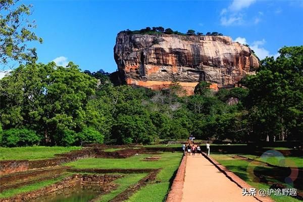将200米高巨石打造成皇宫，被称为世界第八奇迹，让人不可思议