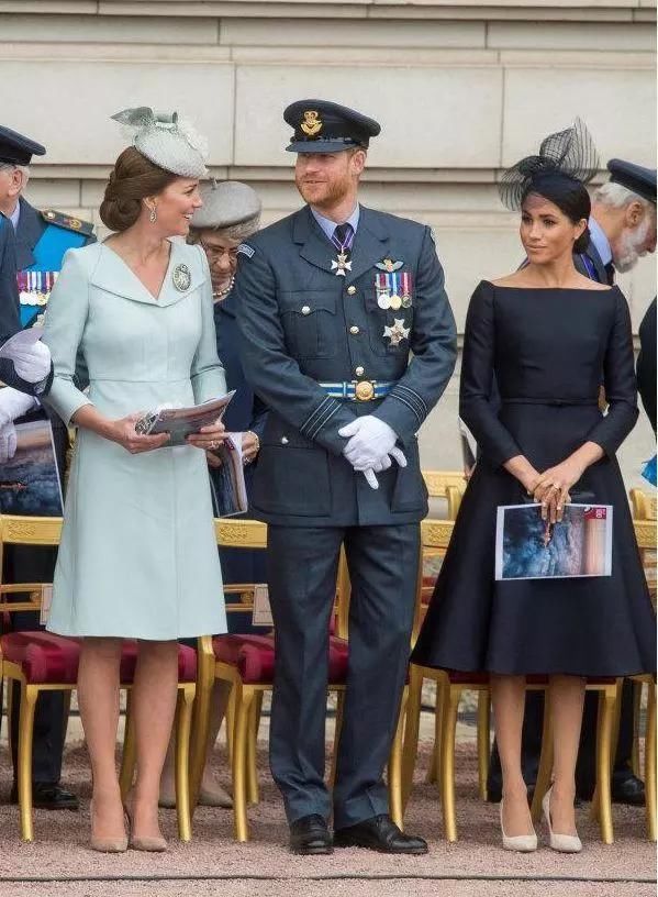 梅根王妃与凯特王妃同出行活动，谁赢了