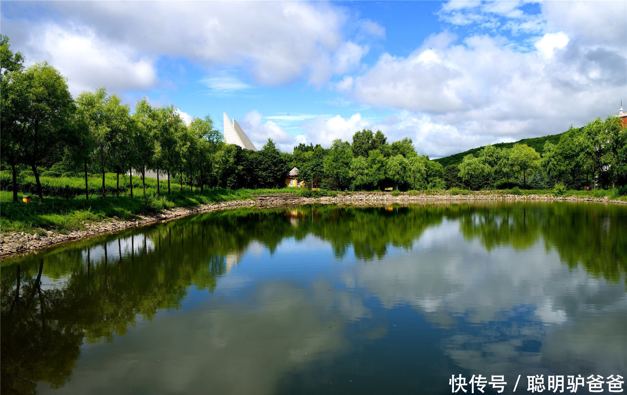 2018重大事件丨中国最大国门景区落成,葫芦里