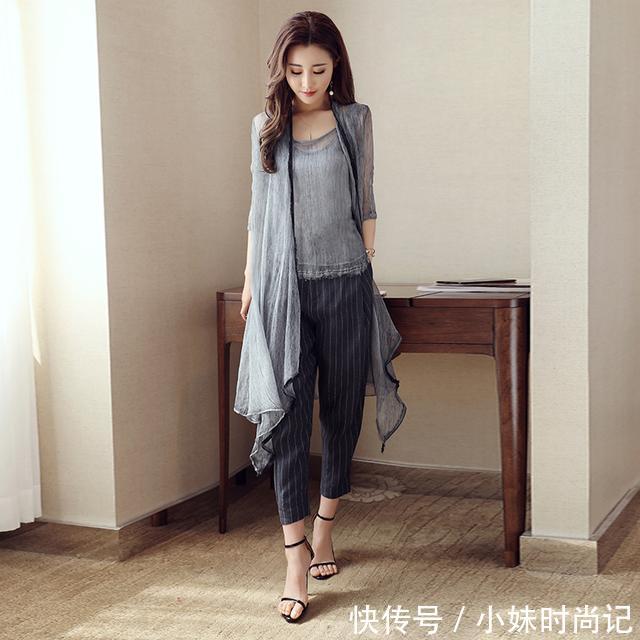  气质：女人就要精致的美，穿上自己想要的套装，出去也要有气质