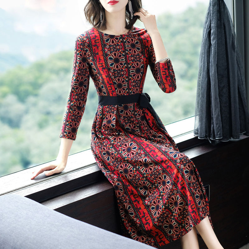 不得了!凌晨上架的“欧版”秋裙，一款比一款洋气，美得令人窒息