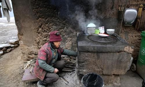  建议■有专家就觉得土灶应该禁止？专家的建议，农民自然是不同
