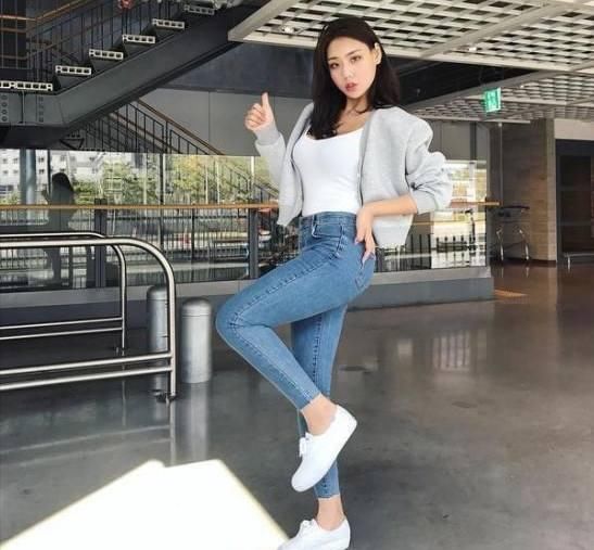 健身的女人平时怎么拍照穿搭?最好的是这种!来看是否适合你?